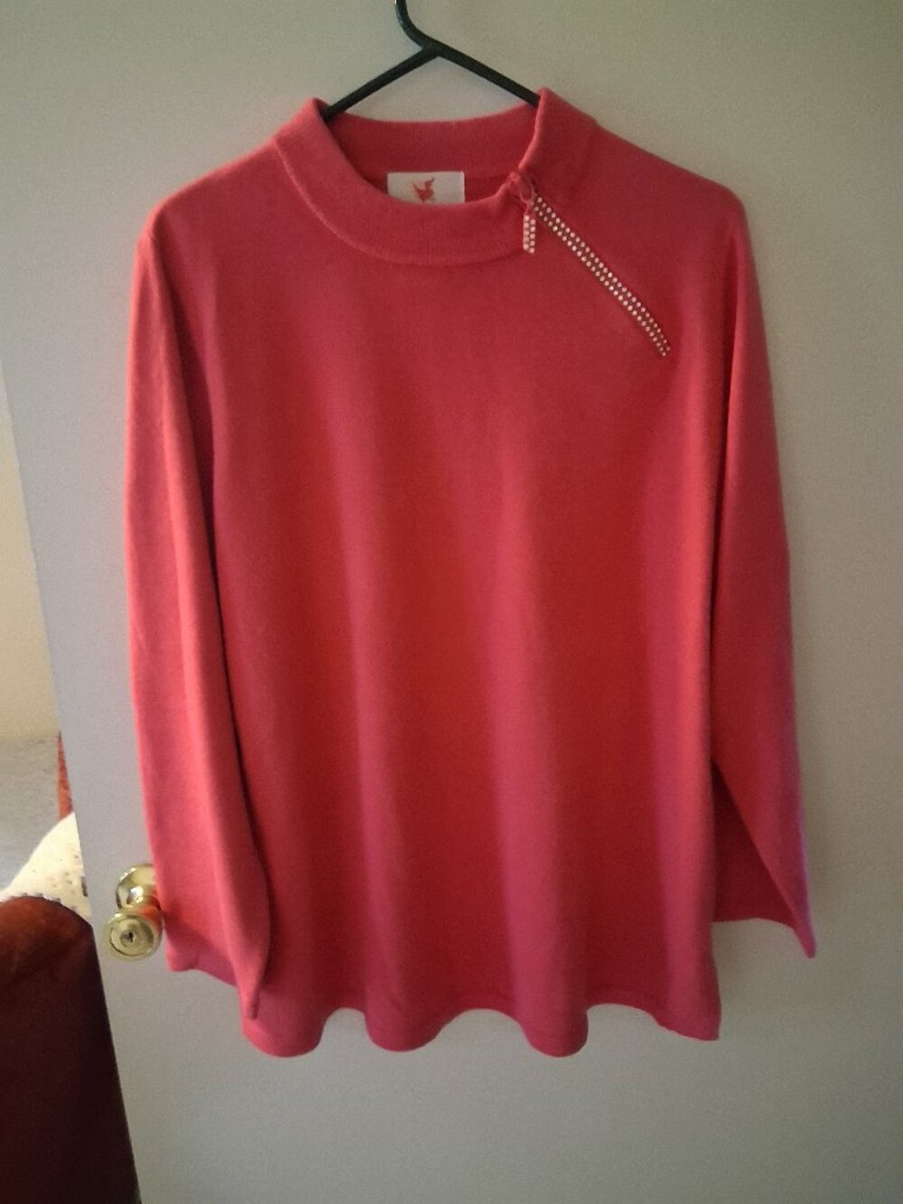 Woman's Quacker factory pink turtleneck sweater with rhinestone zipper 1X
